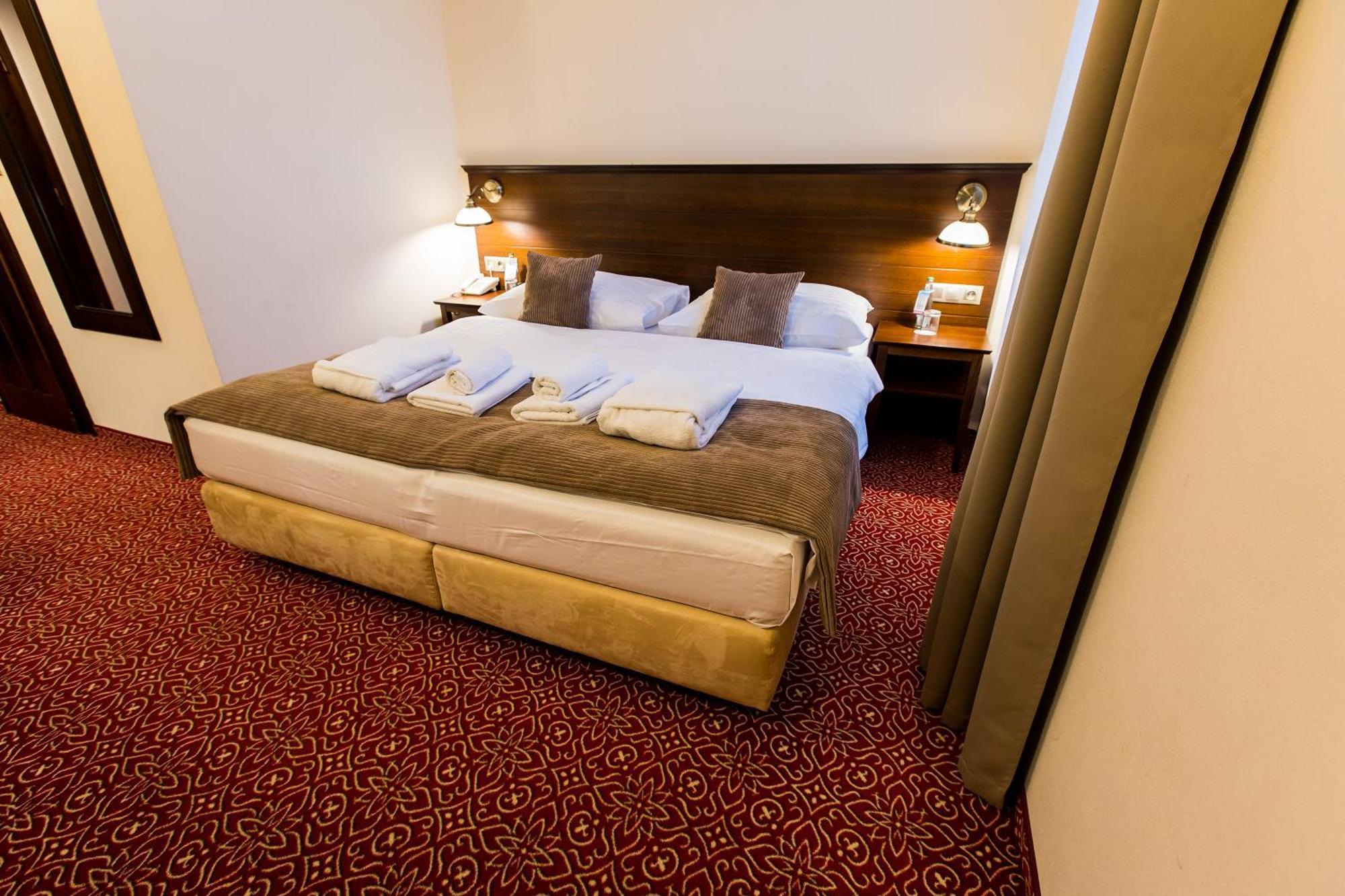 Hotel Bankov Кошице Экстерьер фото