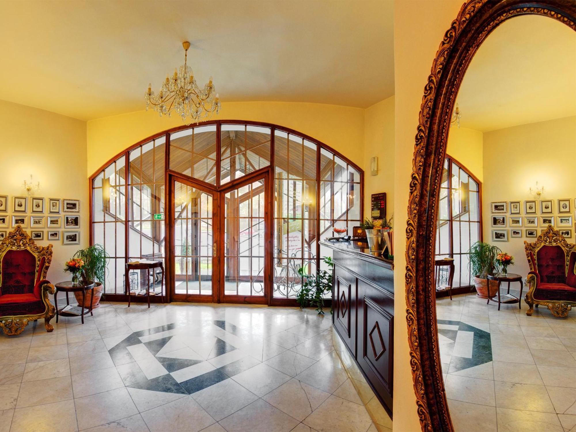 Hotel Bankov Кошице Экстерьер фото