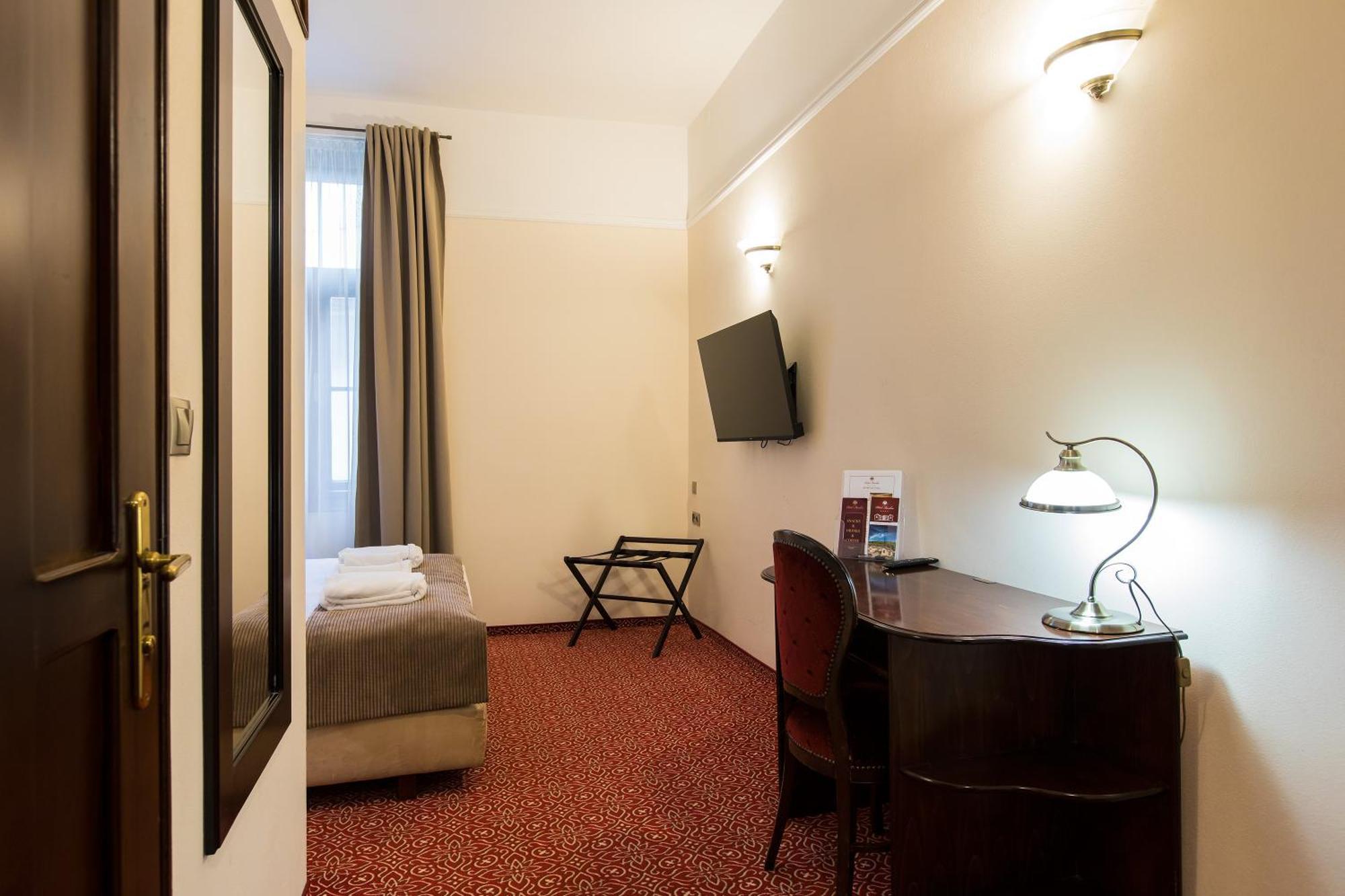 Hotel Bankov Кошице Экстерьер фото