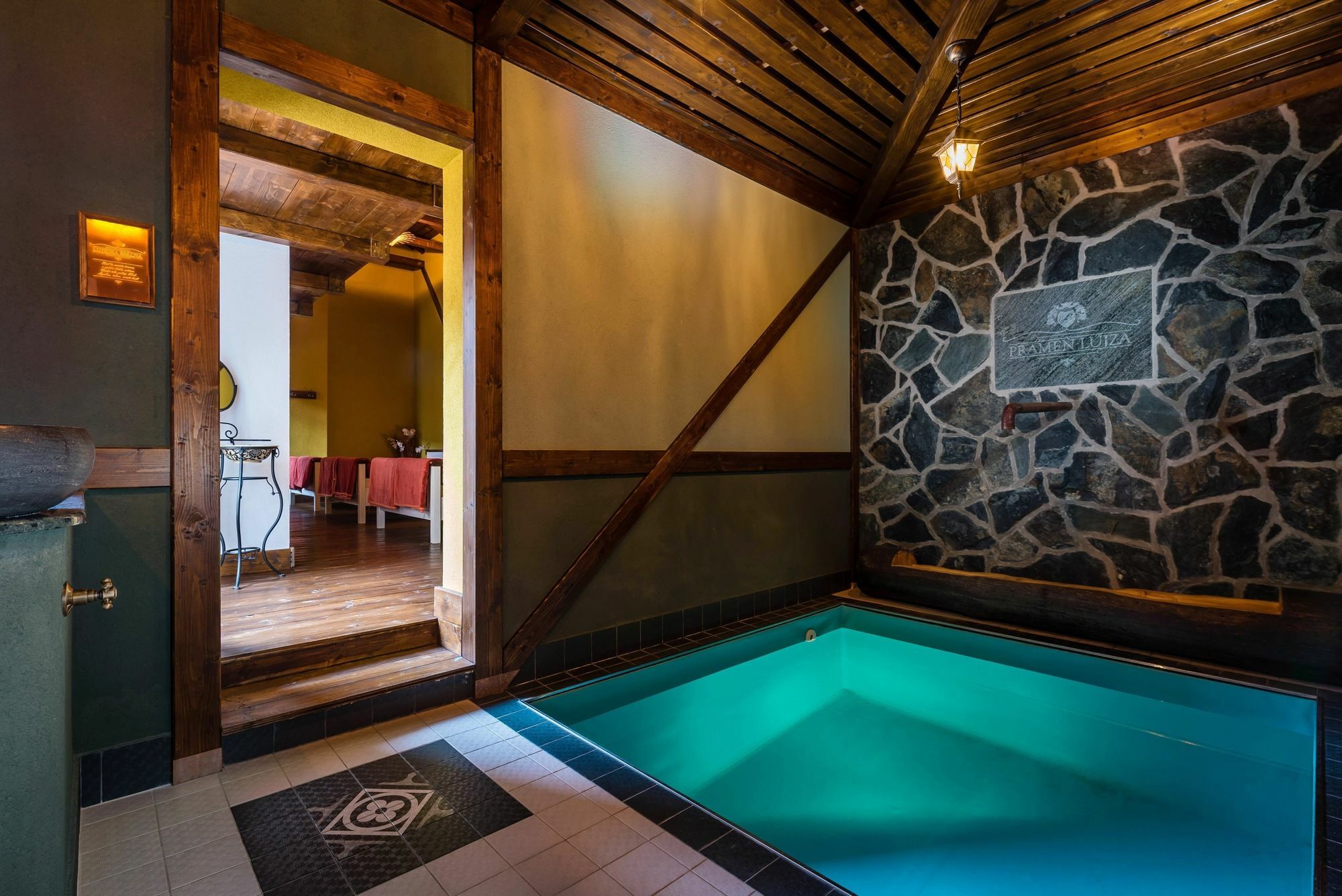 Hotel Bankov Кошице Экстерьер фото